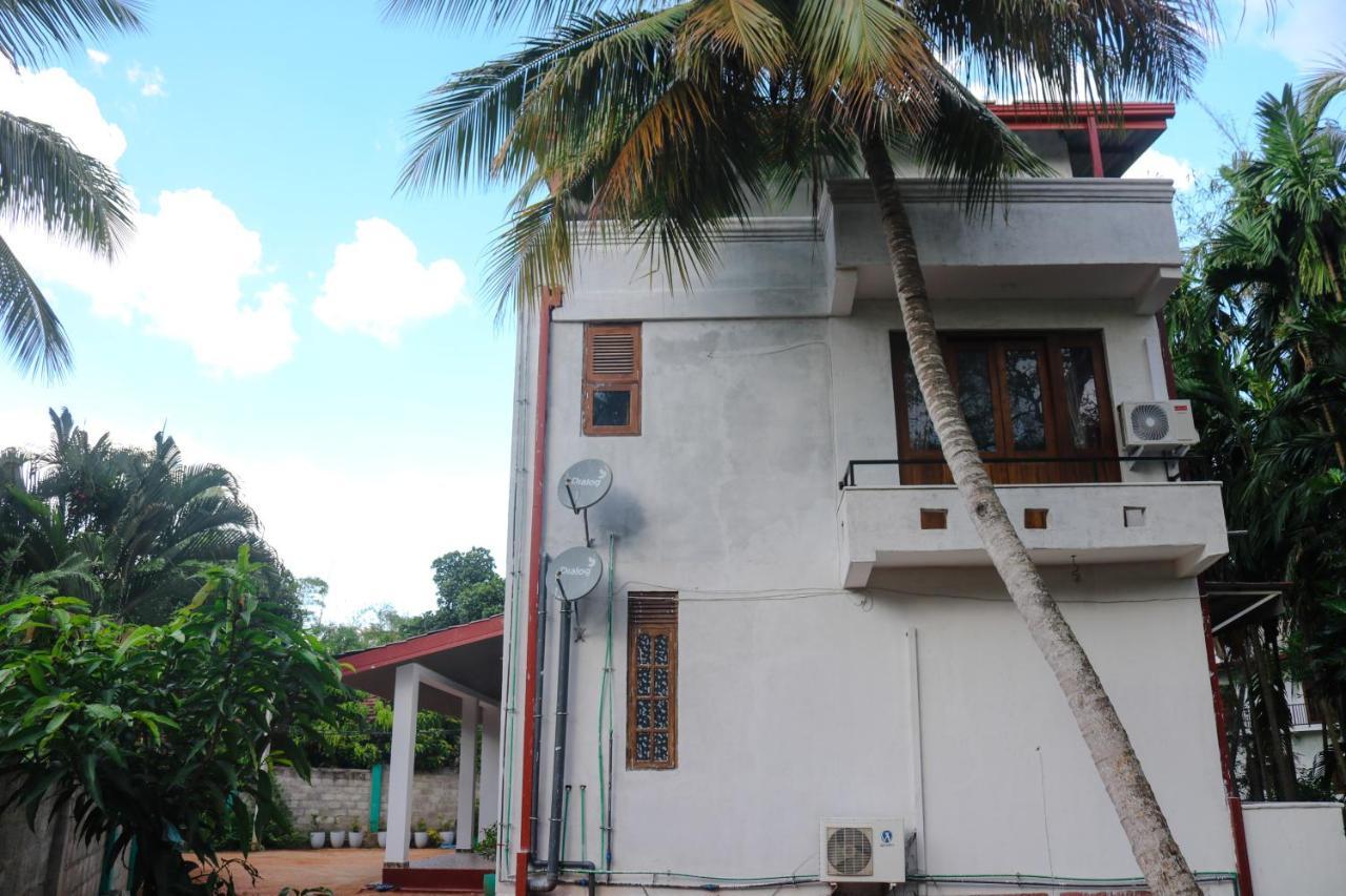 Divine Villa Anuradhapura Bagian luar foto