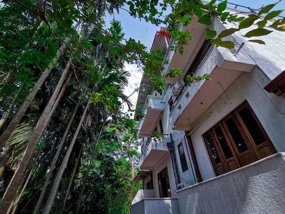 Divine Villa Anuradhapura Bagian luar foto