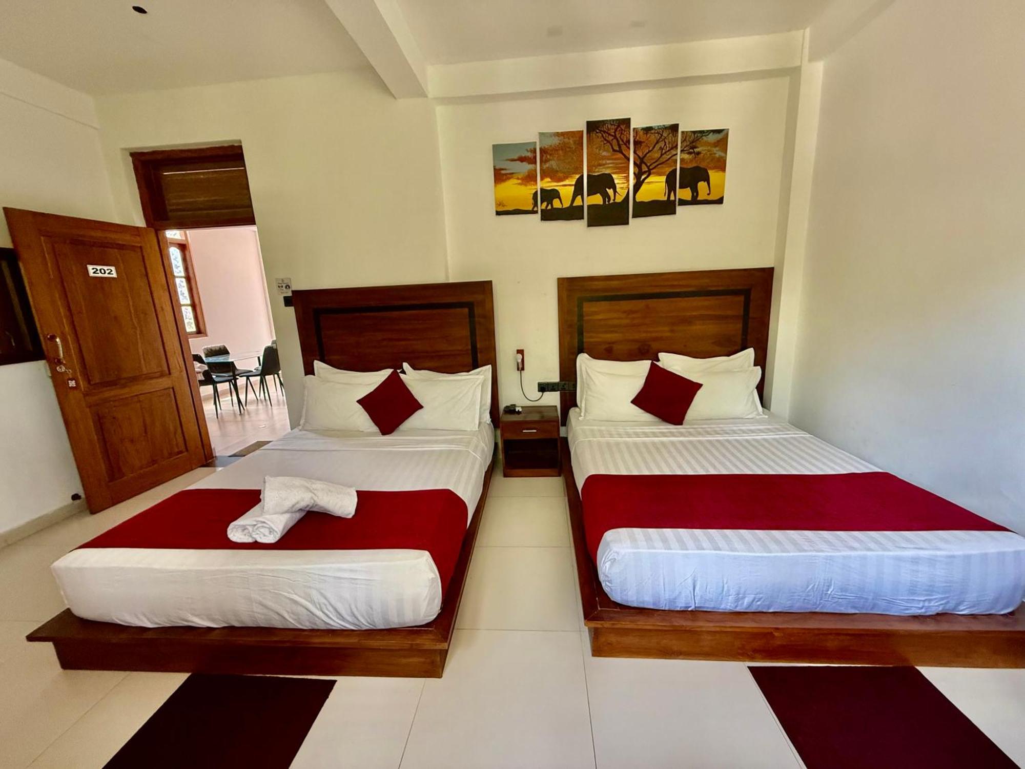 Divine Villa Anuradhapura Bagian luar foto