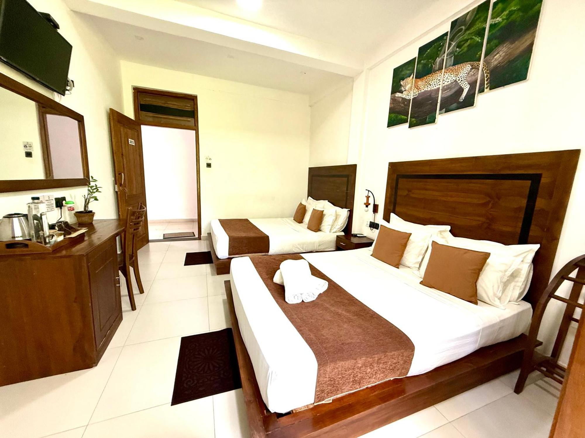 Divine Villa Anuradhapura Bagian luar foto